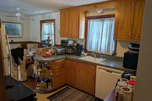 7 Walker St, Southborough, MA 01772 - Photo 5