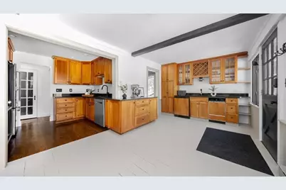 2 Woodbine Ln, Hingham, MA 02043 - Photo 3