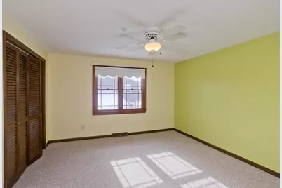 94 Vermont St., Holyoke, MA 01040 - Photo 29