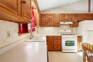 15 Angie Ave, Haverhill, MA 01830 - Photo 5