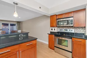 1600 Beacon St, Brookline, MA 02446 - Photo 9
