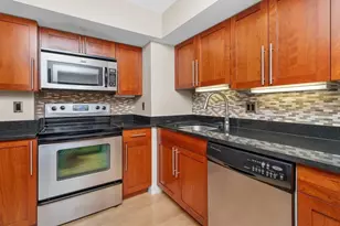 1600 Beacon St, Brookline, MA 02446 - Photo 3