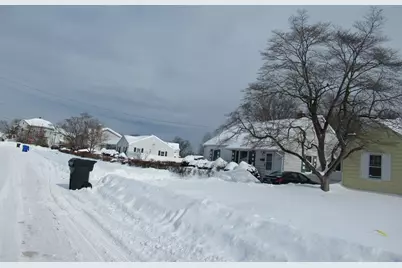 33 Connolly St, Springfield, MA 01151 - Photo 9