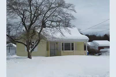 33 Connolly St, Springfield, MA 01151 - Photo 1