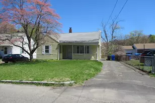 33 Connolly St, Springfield, MA 01151 - Photo 1