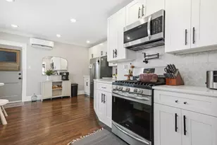 13 Roslyn St, Salem, MA 01970 - Photo 7