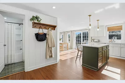 26 Maple St, Mendon, MA 01756 - Photo 5