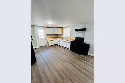 19 Myrtle Ave, Webster, MA 01570 - Photo 3