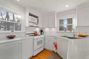 14 Wedgewood Rd, Newton, MA 02465 - Photo 9