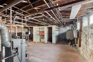 24 Leslie St, Lawrence, MA 01841 - Photo 33