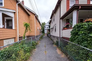 23 Edmund St, Malden, MA 02148 - Photo 15