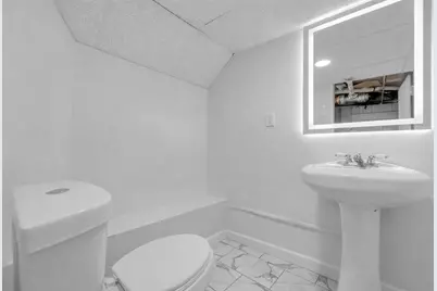 141 Hood St, Springfield, MA 01109 - Photo 21