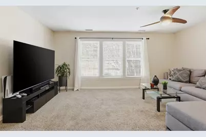 1 Riverview Blvd #8-203, Methuen, MA 01844 - Photo 5