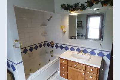 132 Carroll St, Springfield, MA 01108 - Photo 3