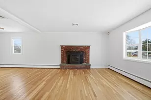 12 White St, Acushnet, MA 02743 - Photo 9