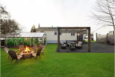 10 Longmeadow Dr, Wareham, MA 02571 - Photo 3