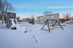 8 Flint St, Chelmsford, MA 01824 - Photo 31