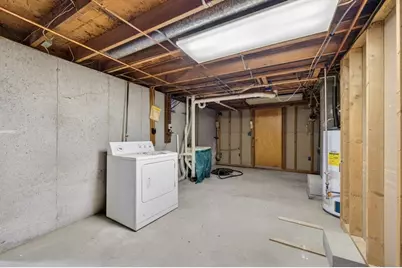 257 Lawrence St, New Bedford, MA 02745 - Photo 27