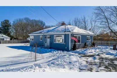 112 Lawson Ave, Acushnet, MA 02743 - Photo 3