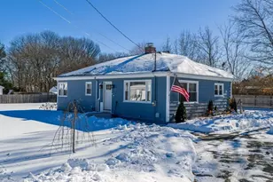 112 Lawson Ave, Acushnet, MA 02743 - Photo 3