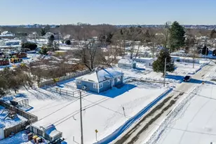 112 Lawson Ave, Acushnet, MA 02743 - Photo 5