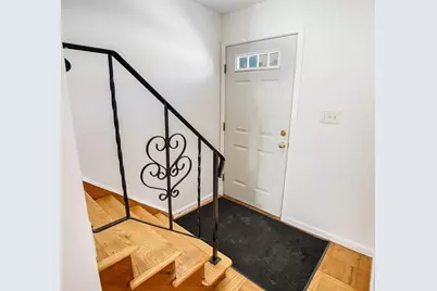 301 Windsor Dr #301, Framingham, MA 01701 - Photo 5