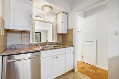 301 Windsor Dr #301, Framingham, MA 01701 - Photo 9