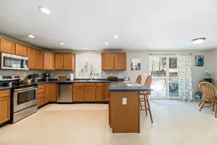 10 Emerald St, Gloucester, MA 01930 - Photo 9