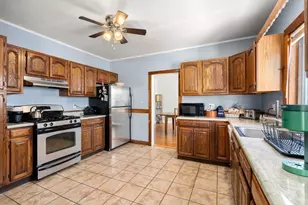 15-17 Donnybrook Rd, Boston, MA 02135 - Photo 11