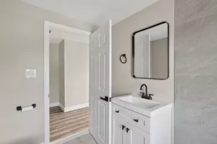 946 N Main St, Brockton, MA 02301 - Photo 17