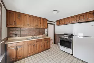 163 Powell Ave, Springfield, MA 01118 - Photo 9