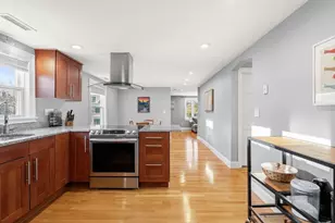 111 Fayette St, Watertown, MA 02472 - Photo 3