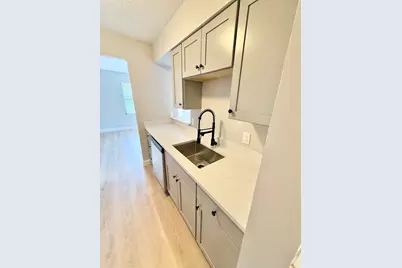 59--69 Msgr Patrick J Lydon Way #306, Boston, MA 02124 - Photo 3