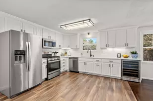 18 Seneca Dr, Hudson, MA 01749 - Photo 5