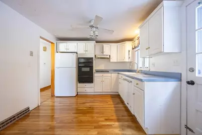 47 Trowbridge Cir, Stoughton, MA 02072 - Photo 3