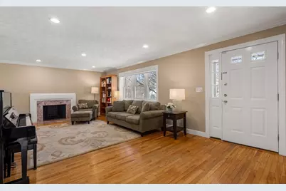 25 Mansfield Rd., Wellesley, MA 02481 - Photo 3