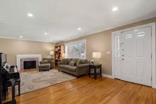 25 Mansfield Rd, Wellesley, MA 02481 - Photo 3