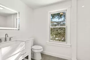 925 Washington St, Franklin, MA 02038 - Photo 17