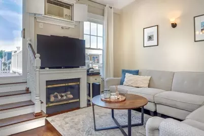 439 W 4th St #3, Boston, MA 02127 - Photo 9