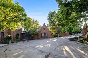 55 Leicester St, Brookline, MA 02445 - Photo 35