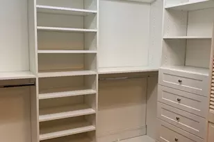 24 Albion Pl, Boston, MA 02129 - Photo 13