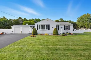 46 Overlea Dr, Springfield, MA 01119 - Photo 1