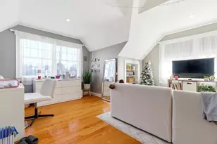 90 McCarthy Rd, Newton, MA 02459 - Photo 25