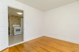 79 School St, Webster, MA 01570 - Photo 5