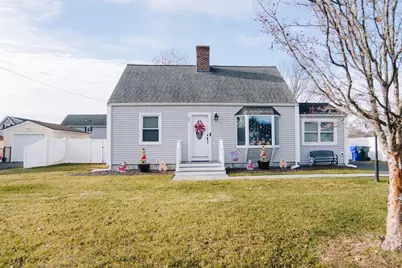 22 Amanda St, Springfield, MA 01118 - Photo 3