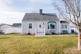 22 Amanda St, Springfield, MA 01118 - Photo 3