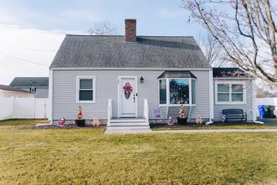 22 Amanda St, Springfield, MA 01118 - Photo 1