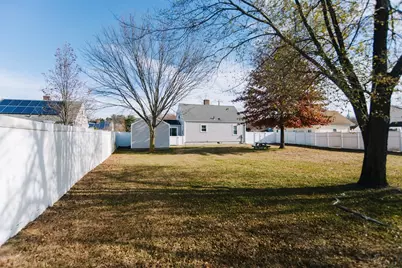 22 Amanda St, Springfield, MA 01118 - Photo 41