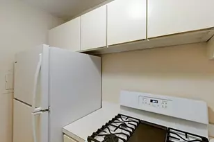 77 Pond Ave, Brookline, MA 02445 - Photo 7