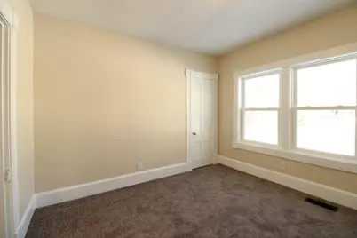 60 Ringgold St, Springfield, MA 01107 - Photo 9